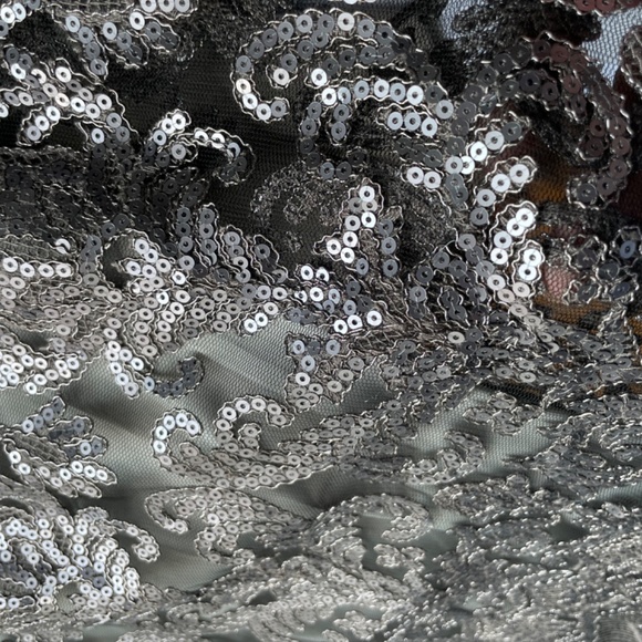 Mother of the bride & groom dress/ evening gowns - Picture 8 of 8